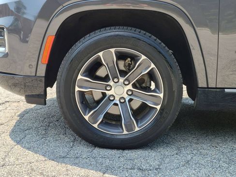 Used 2022 Jeep Grand Wagoneer Series I AWD/4WD image 35