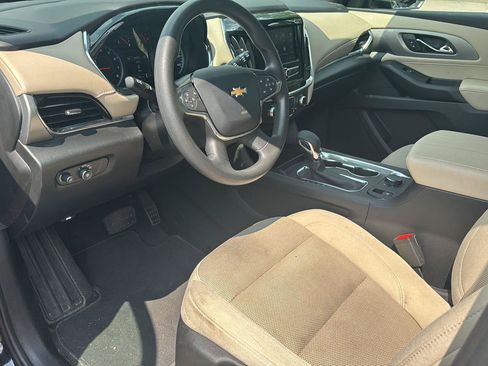 Used 2023 Chevrolet Traverse LS AWD/4WD image 10