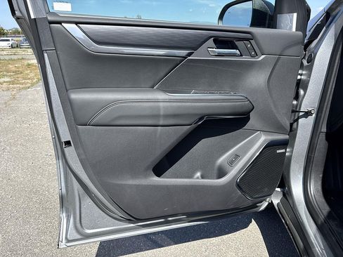 New 2026 GMC Acadia Elevation FWD image 18