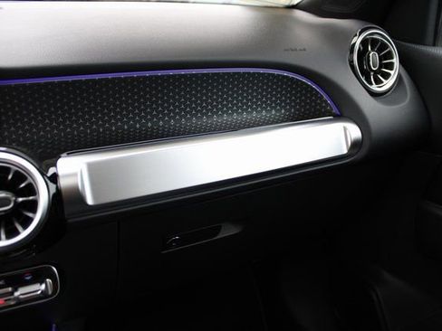 New 2026 Mercedes-Benz GLB 250 4MATIC image 31