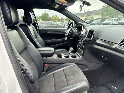 Used 2021 Jeep Grand Cherokee Laredo X AWD/4WD image 25