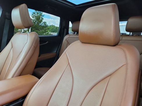 Used 2023 Lincoln Nautilus Reserve w/ Luxury Package AWD/4WD image 10