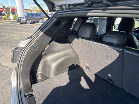 Used 2023 Jeep Compass Latitude AWD/4WD image 31
