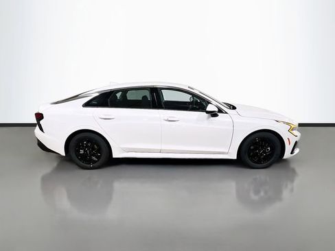 New 2026 Kia K5 LXS image 8