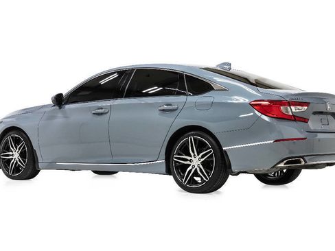 Used 2021 Honda Accord Touring image 4