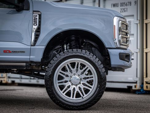 Used 2025 Ford F250 King Ranch w/ Chrome Package AWD/4WD image 19