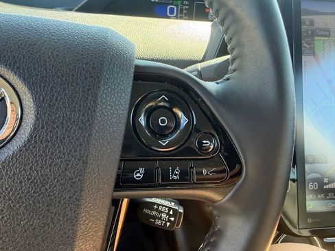 Certified 2022 Toyota Prius Prime Limited FWD image 30