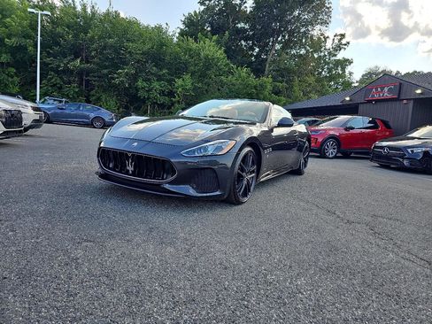 Used 2018 Maserati GranTurismo Sport image 2