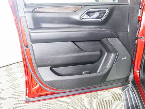 Used 2021 Chevrolet Tahoe LT w/ LT Signature Package image 40