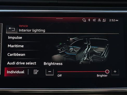 Used 2022 Audi Q8 Premium Plus AWD/4WD image 13