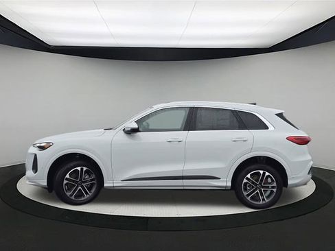 New 2025 Audi Q5 Premium image 4