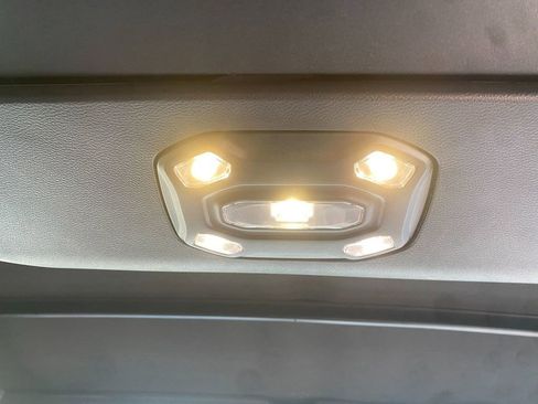 Used 2023 Jeep Wrangler Sahara image 27