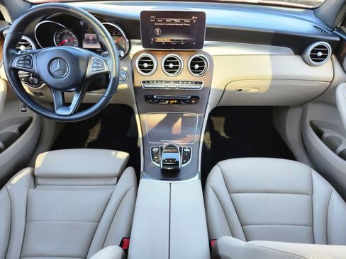 Used 2018 Mercedes-Benz GLC 300 4MATIC image 12