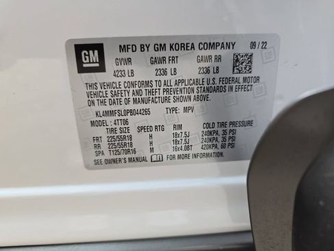 Used 2023 Buick Encore GX Essence w/ Experience Buick Package FWD image 30