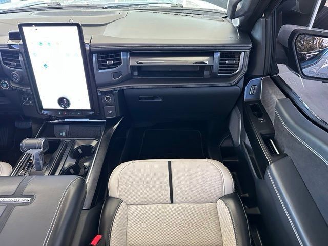Used 2023 Ford F150 Lightning Platinum AWD/4WD image 14