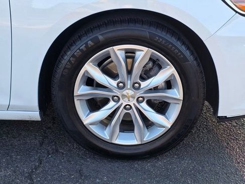 Used 2023 Chevrolet Malibu LT image 8