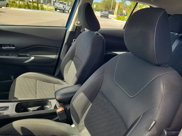 Certified 2023 Nissan Kicks SV FWD image 18