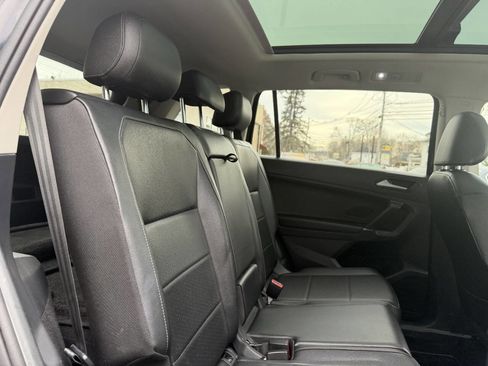 Used 2020 Volkswagen Tiguan SE w/ Panoramic Sunroof Package image 26