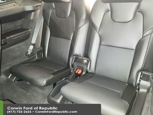 Used 2021 Volvo XC90 T5 Momentum w/ Advanced Package image 21