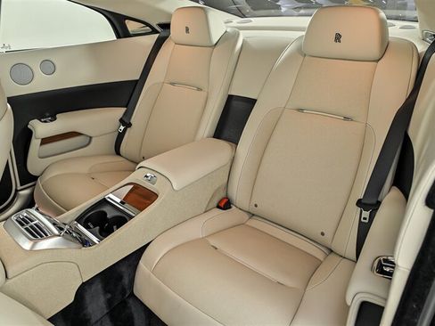 Used 2015 Rolls-Royce Wraith RWD image 21