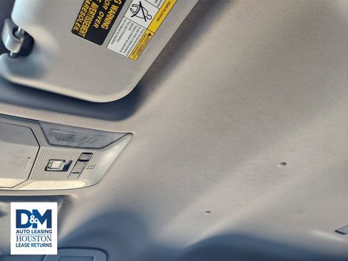 Used 2022 Toyota RAV4 LE image 32