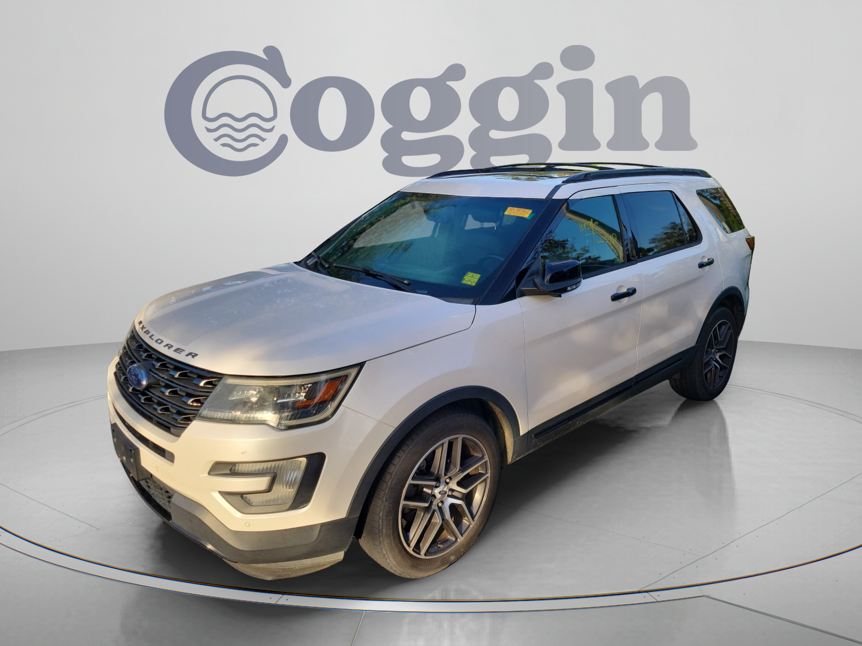 Used 2016 Ford Explorer Sport w/ Equipment Group 401A AWD/4WD image 2
