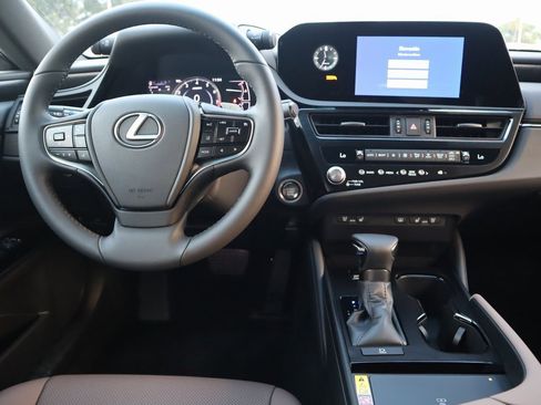 Used 2025 Lexus ES 350 w/ Premium Package image 38