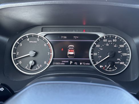 Used 2025 Nissan Rogue SV FWD image 27