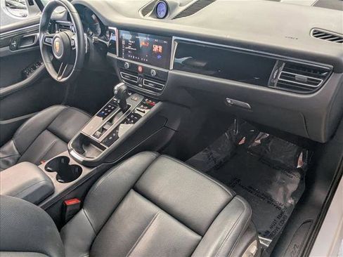 Used 2023 Porsche Macan image 23
