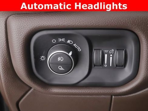Used 2025 RAM 2500 Laramie AWD/4WD image 23