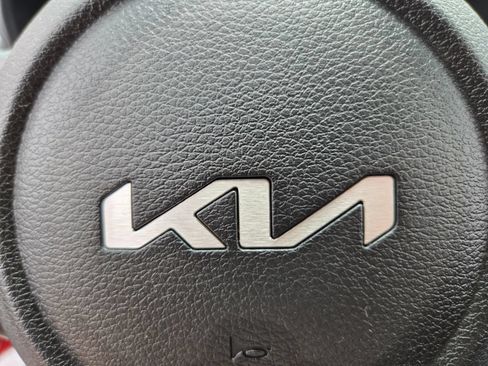 Used 2024 Kia Soul LX w/ Option Group 015 FWD image 30