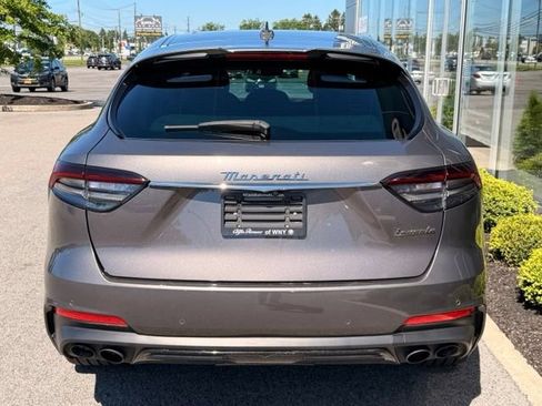 Used 2023 Maserati Levante Modena AWD/4WD image 5
