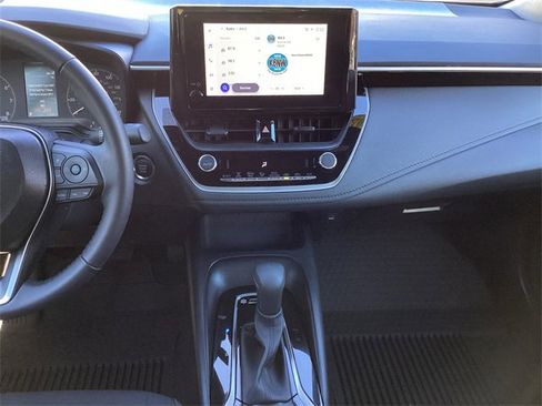 Certified 2025 Toyota Corolla SE image 11