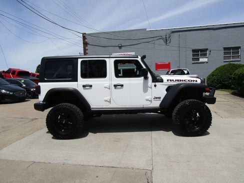 Used 2021 Jeep Wrangler Unlimited Rubicon w/ Dual Top Group AWD/4WD image 6