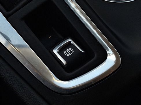 Certified 2023 Chevrolet Equinox LT image 28