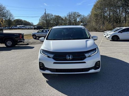 New 2026 Honda Odyssey Touring image 2