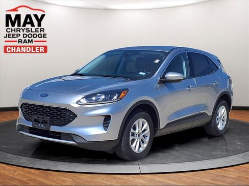 Used 2021 Ford Escape SE image 1