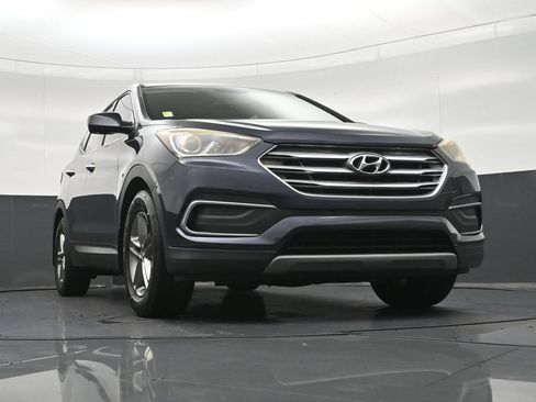 Used 2018 Hyundai Santa Fe Sport FWD image 29