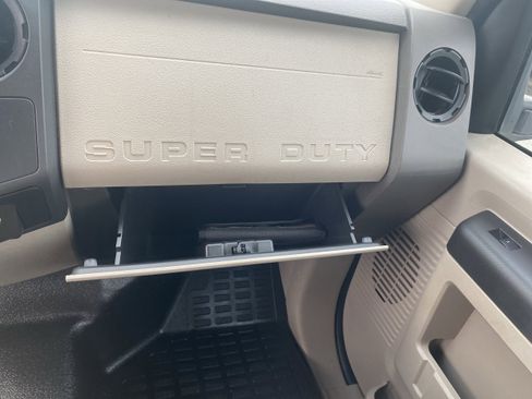 Used 2009 Ford F250 XL image 16