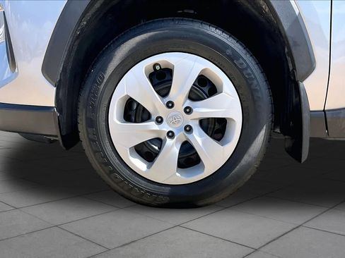 Used 2024 Toyota RAV4 LE FWD image 11