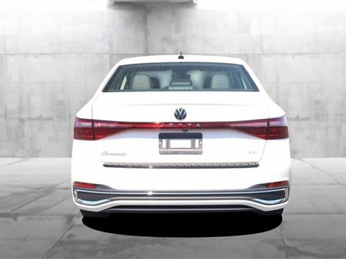 New 2025 Volkswagen Jetta SEL image 6