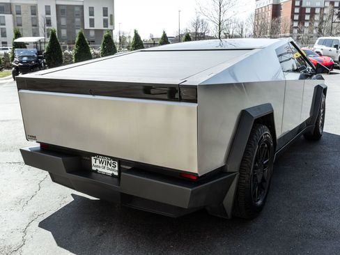 Used 2025 Tesla Cybertruck AWD Crew Cab image 34