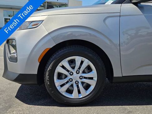 Used 2022 Kia Soul LX FWD image 9