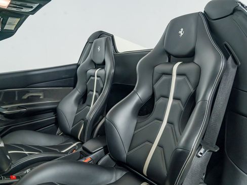 Used 2018 Ferrari 488 Spider RWD image 32