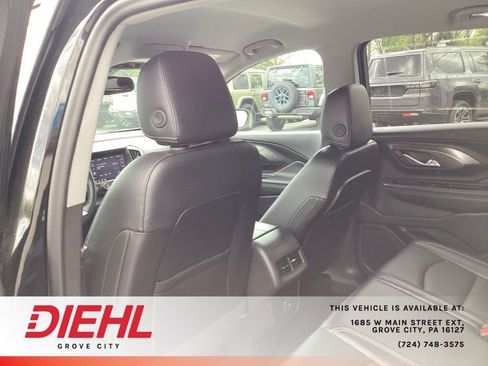 Used 2024 GMC Terrain SLT AWD/4WD image 15