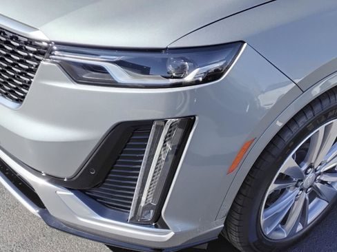 Used 2023 Cadillac XT6 Premium Luxury image 8