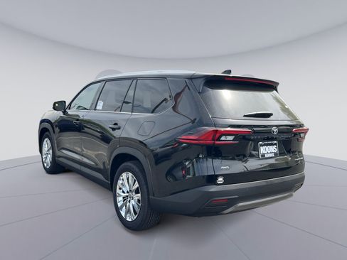 New 2026 Toyota Grand Highlander Platinum image 4