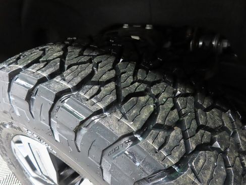 Used 2024 GMC Sierra 3500 Denali w/ Denali Reserve Package image 7