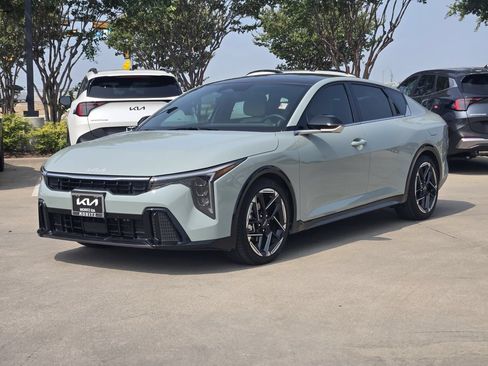 Certified 2025 Kia K4 GT-Line w/ GT-Line Premium Package FWD image 2