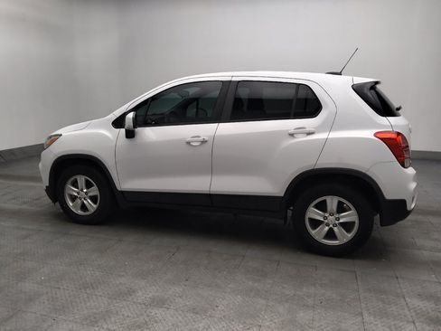 Used 2020 Chevrolet Trax LS w/ Tint and Cruise Package FWD image 3